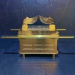 Urna em Acrílico Dourado Arca, Gazofilácio Arca da Aliança, Gazofilácio, gazofilacio ofertorio, ofertorio em acrilico, gazofilacio em acrilico, gazofilacio de acrilico