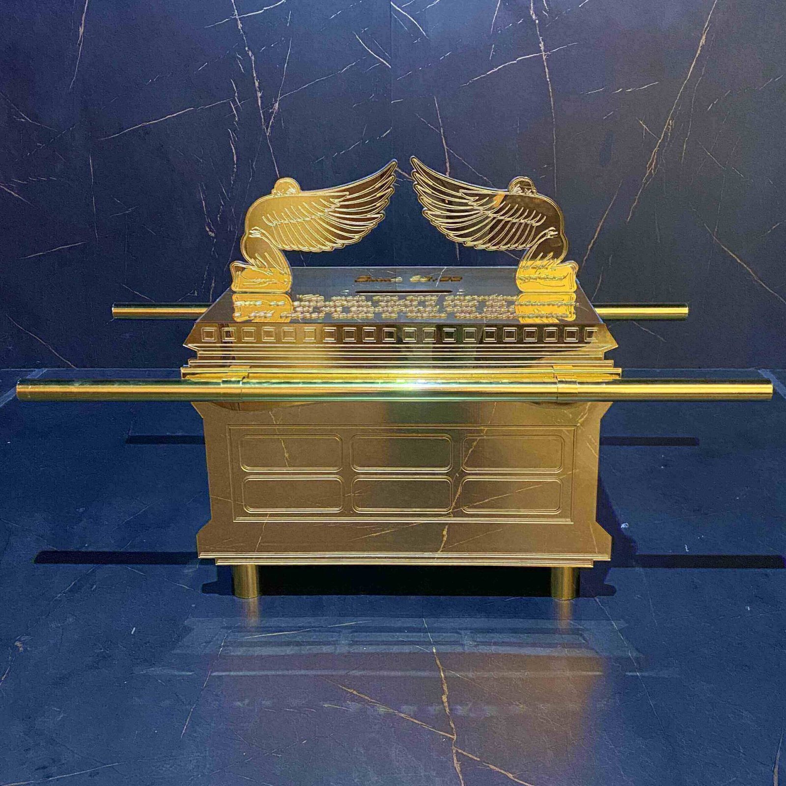 Urna em Acrílico Dourado Arca, Gazofilácio Arca da Aliança, Gazofilácio, gazofilacio ofertorio, ofertorio em acrilico, gazofilacio em acrilico, gazofilacio de acrilico